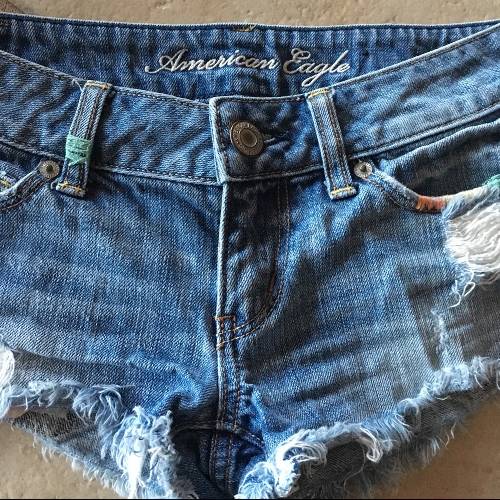 AEO low-rise distressed shorts